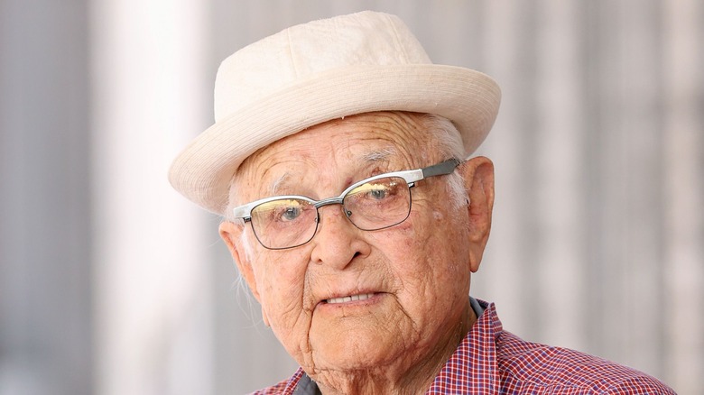 Norman Lear in signature hat