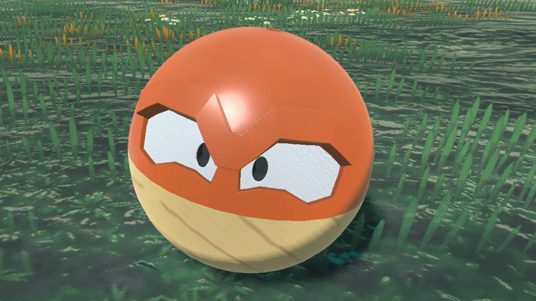 hisuian voltorb on the grass