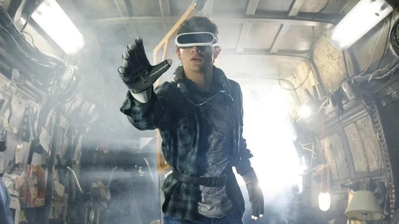 Wade with virtual goggles enters the OASIS in "Ready Player One" (2018)