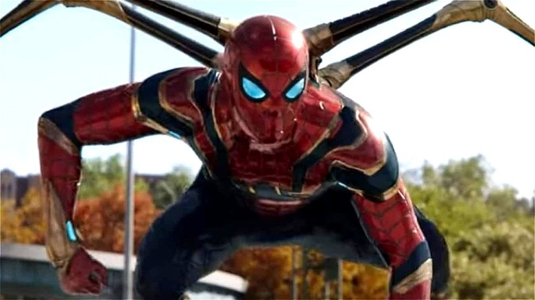 Iron Spider fighting Doc Ock