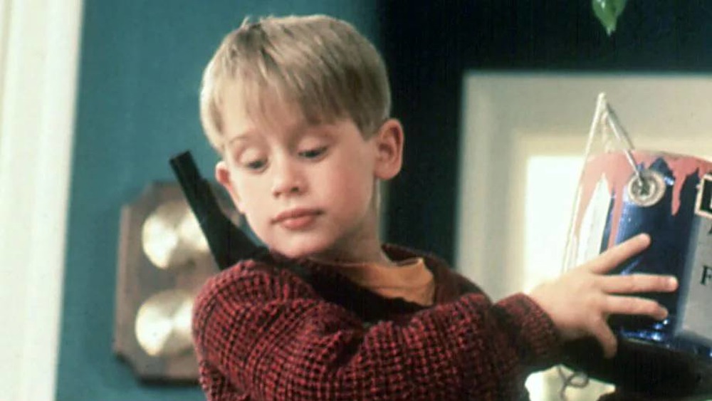 Kevin McCallister vs the Wet Bandits