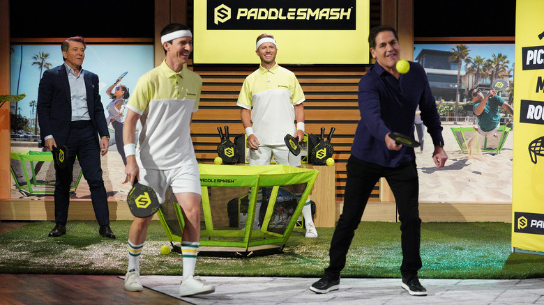 Mark Cuban and Robert Herjavec playing Paddlesmash