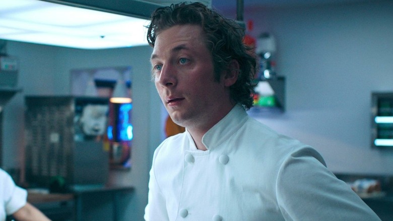 Carmy working in the kitchen in "The Bear" (2022)