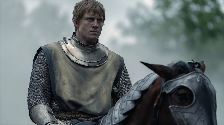 Ser Duncan sitting on a horse in 