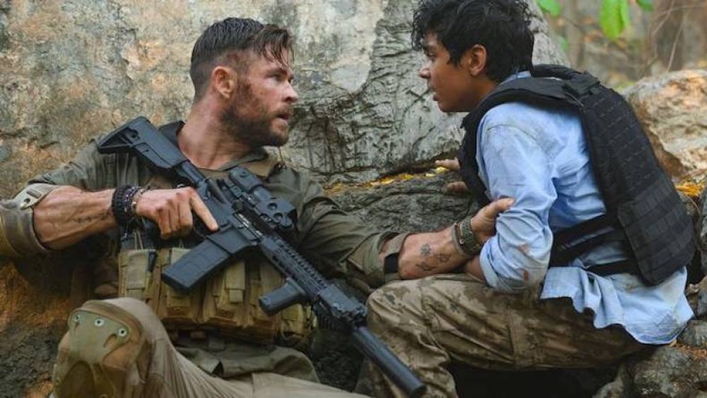 Chris Hemsworth and Rudhraksh Jaiswal in Extraction
