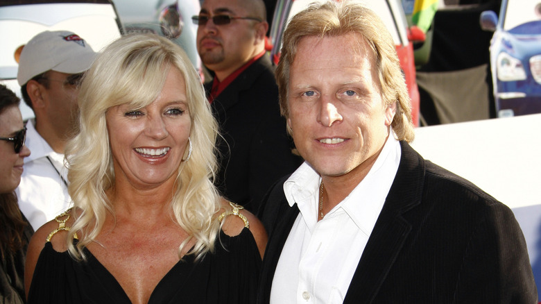 Sig and June Hansen posing