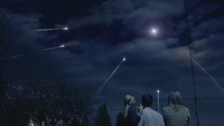 Shooting objects across the sky in The 4400