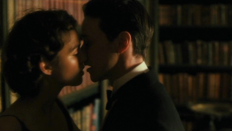Cecilia and Robbie library kiss