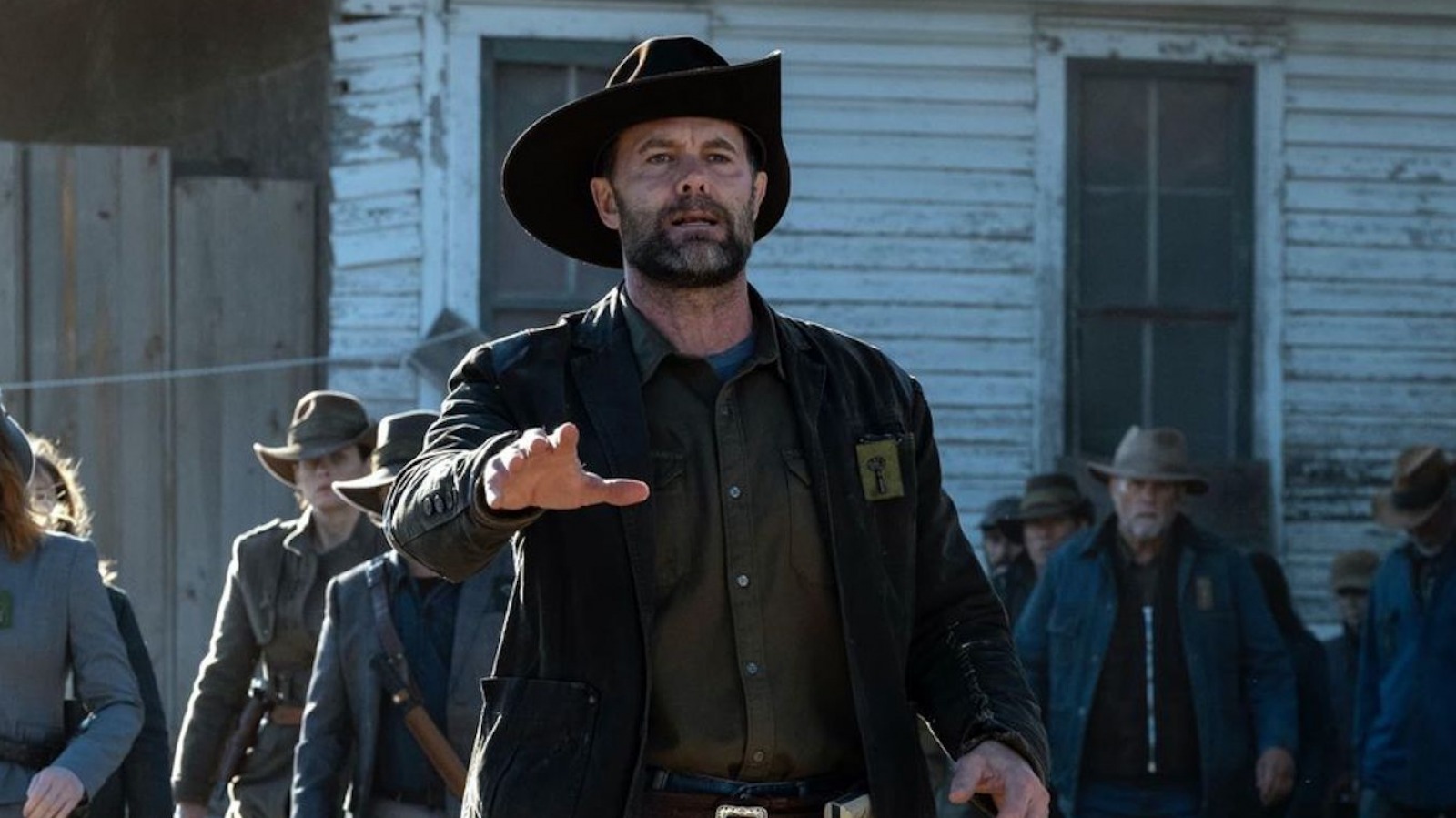 Fear The Walking Dead's Garrett Dillahunt Reveals Who Killed Cameron