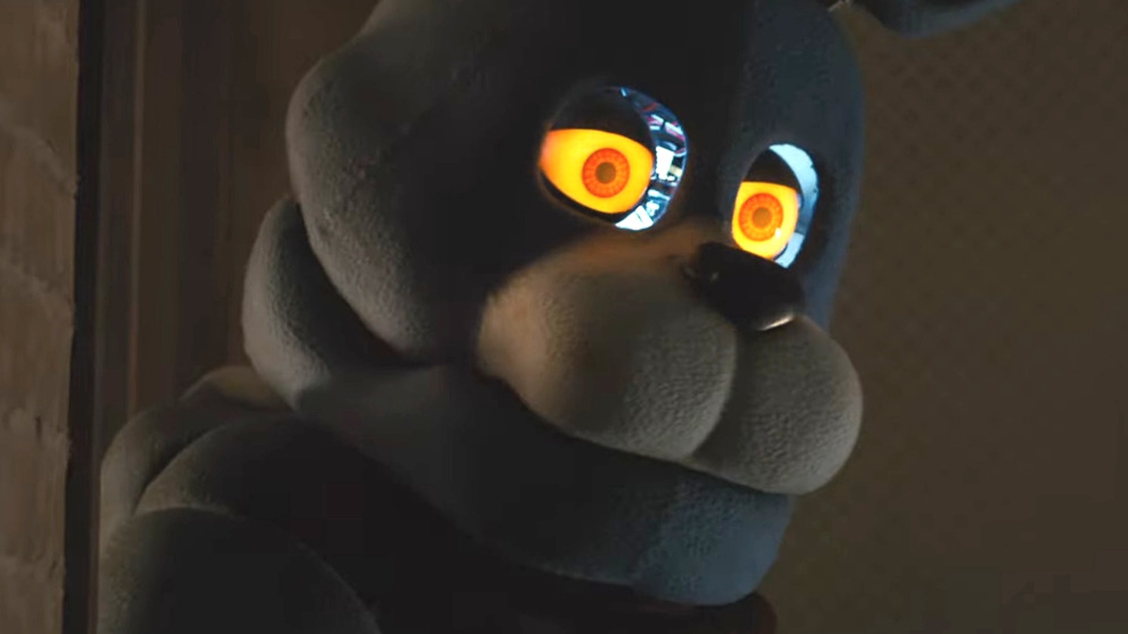 New Five Nights at Freddy's movie trailer shows the murderous animatronics  in action