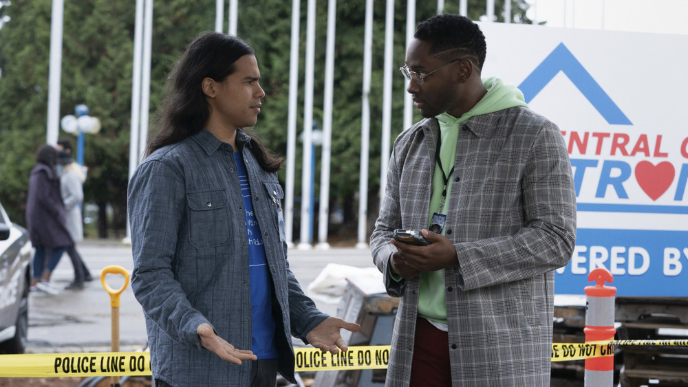 Cisco Ramon and Chester P. Runk crime scene on The Flash