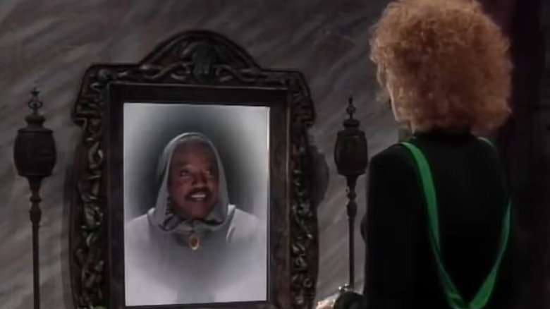 Lillian consults with her magic mirror in "The Charmings"