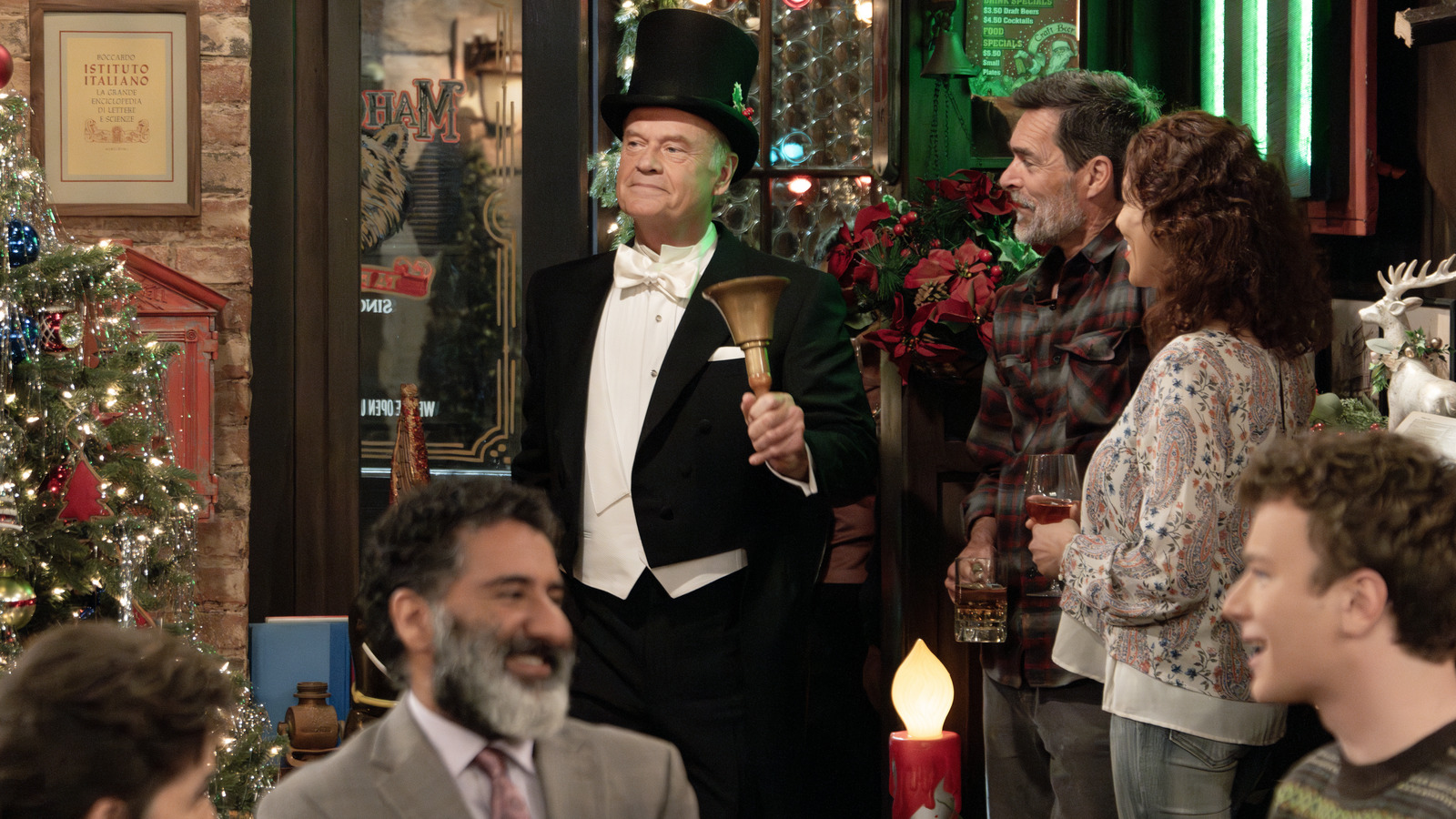 Frasier Season Finale Proves Niles Knows His Brother Well