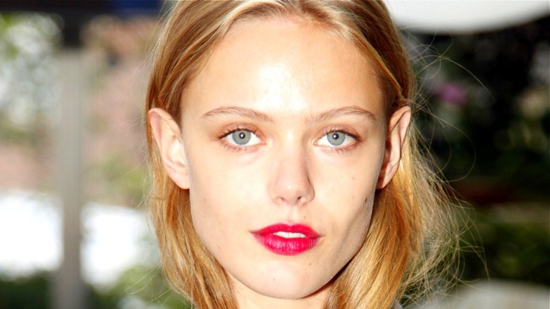 Frida Gustavsson with red lipstick