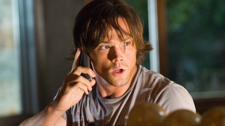 Clay looking scared on the phone in Friday the 13th (2009)