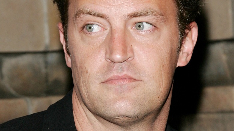 Matthew Perry looking sideways