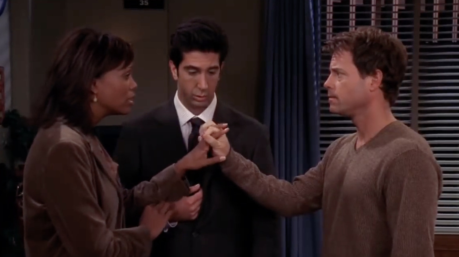 Friends Why Didn't Greg Kinnear Film His Scenes In Front Of A Live Studio Audience?