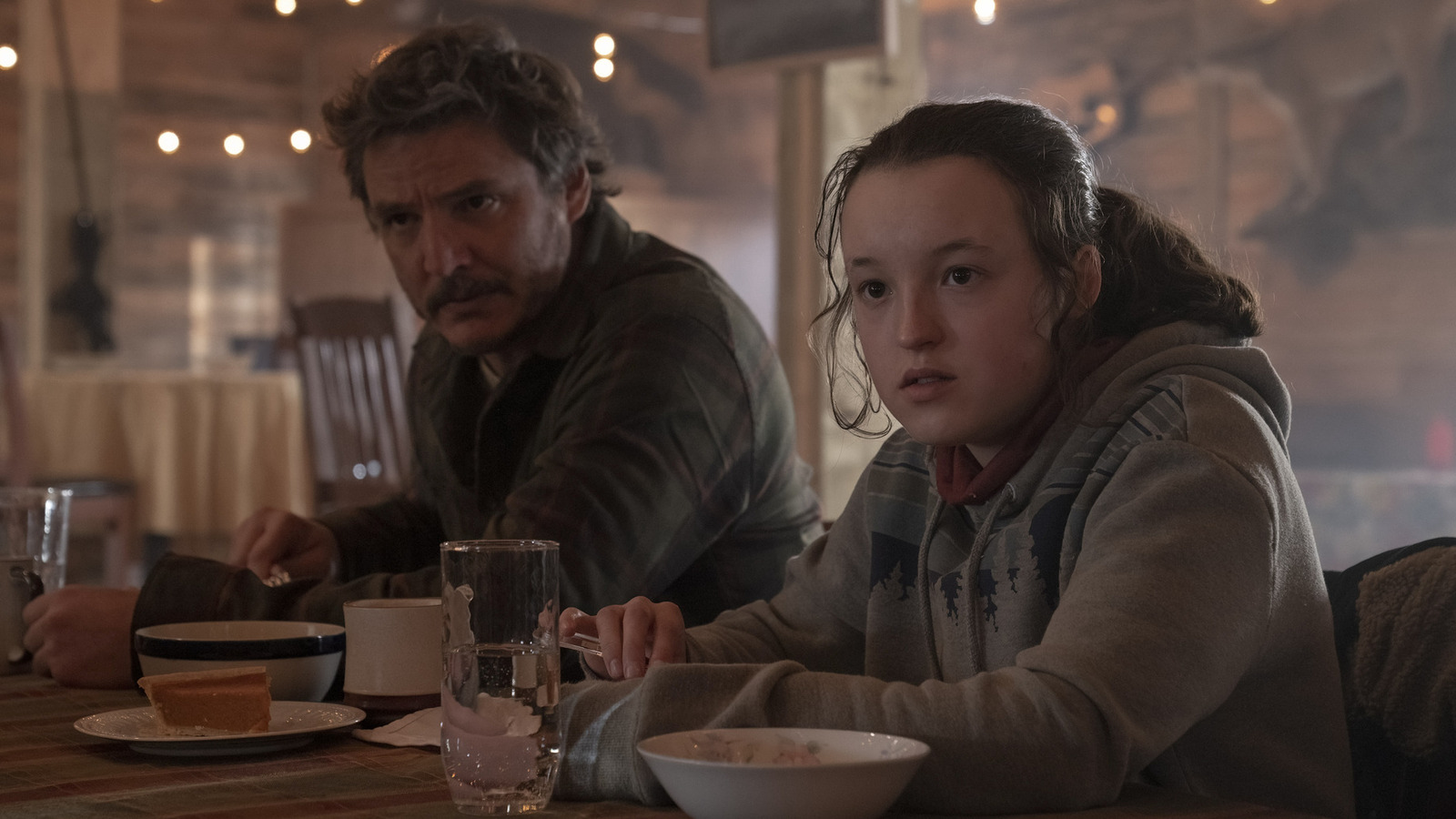 Pedro Pascal e Bella Ramsey serão Joel e Ellie em série 'The last