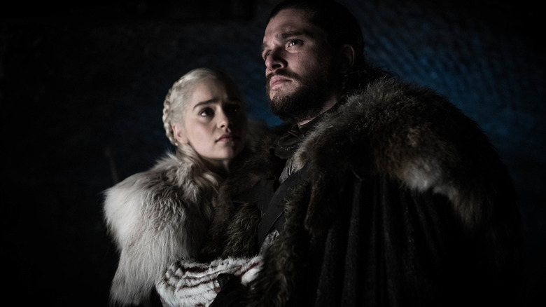 Daenerys and Jon looking scared