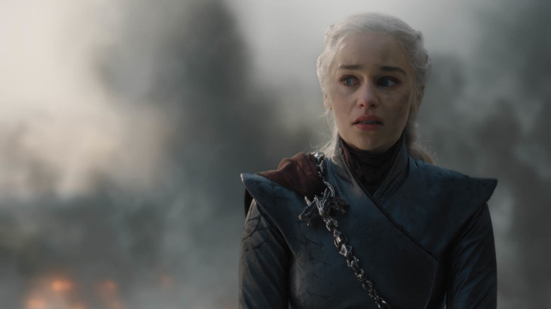 Daenerys on dragon scared