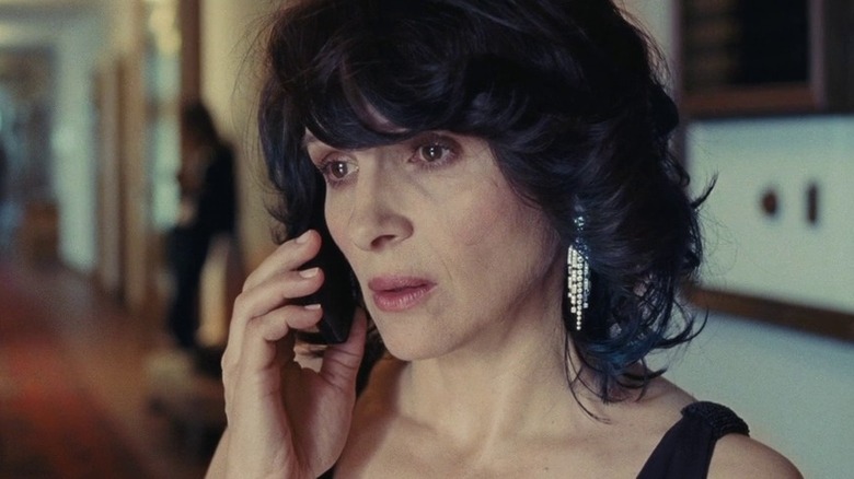 Maria takes a troubling phone call