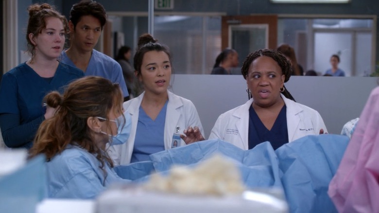 Grey's Anatomy doctors singing