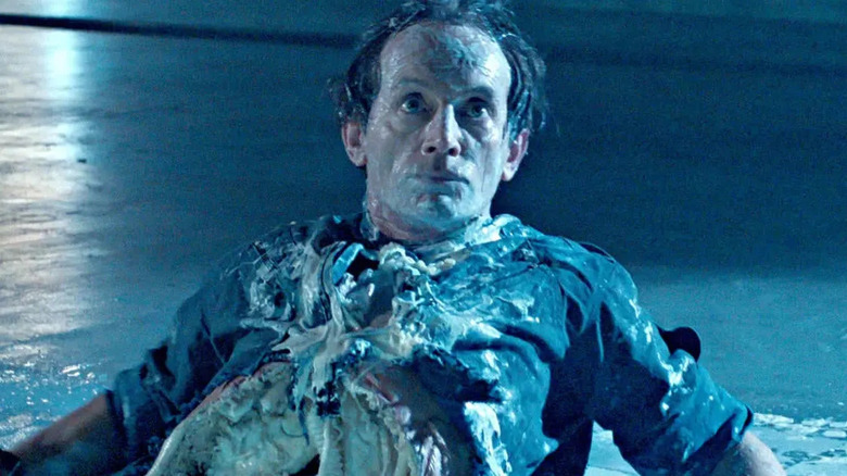 Bishop torn in half in "Aliens" (1986)