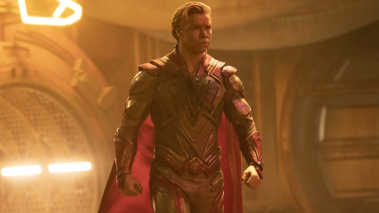 Adam Warlock walking