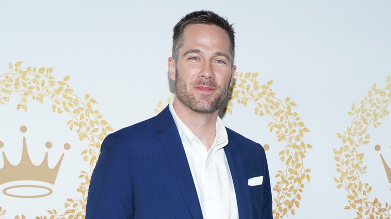 Luke Macfarlane smiling