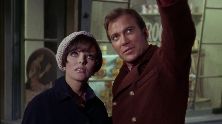 Captain James T. Kirk and Edith Keeler looking up in Star Trek