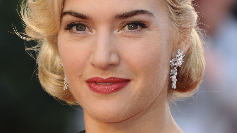 kate winslet on red carpet