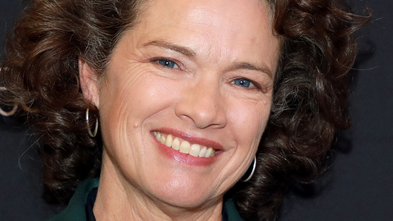 Heather Langenkamp smiling