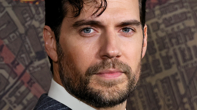 Henry Cavill looking to his right