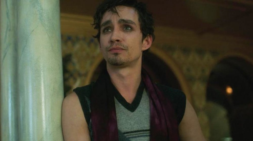 Robert Sheehan as Klaus on The Umbrella Academy