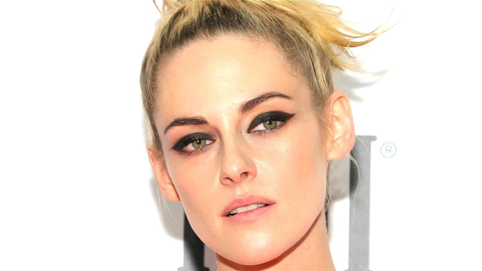 Here's What Kristen Stewart Really Thinks About Robert Pattinson's Batman Casting Here's What Kristen Stewart Really Thinks About Robert Pattinson's Batman Casting