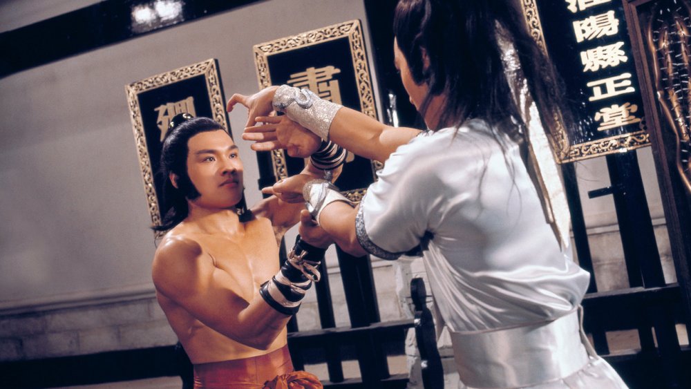 A fight scene featuring two members of the Venom Mob in The Five Venoms