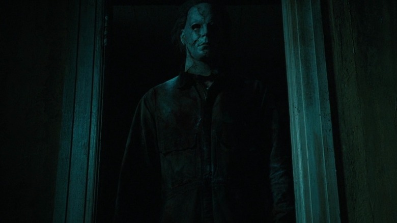 Tyler Mane lurking in corner