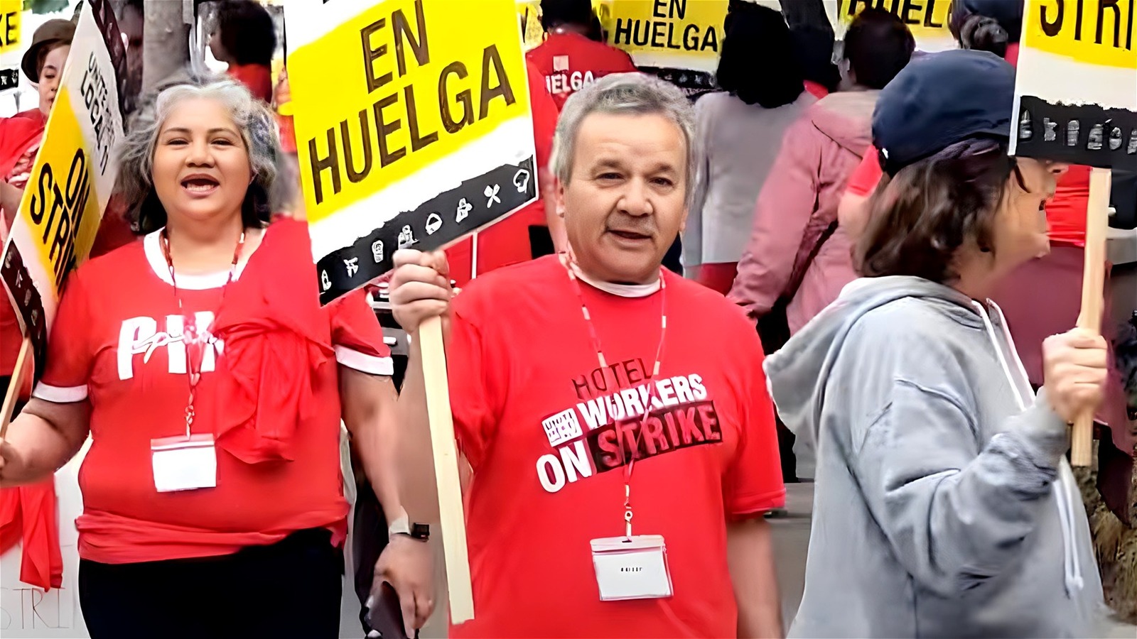 Hollywood's Hotel & Hospitality Workers Join The Picket Lines Looper