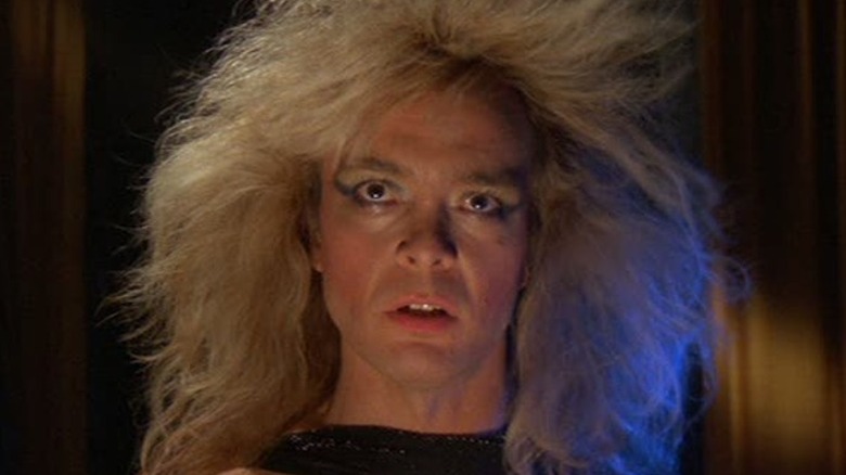Jon Mikl Thor flexes