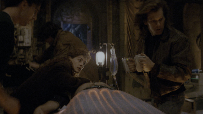 Julia Roberts and Kevin Bacon in Flatliners