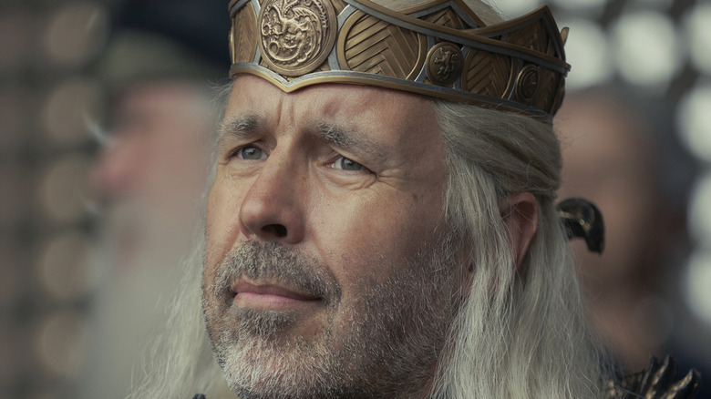 King Viserys I crown intense look