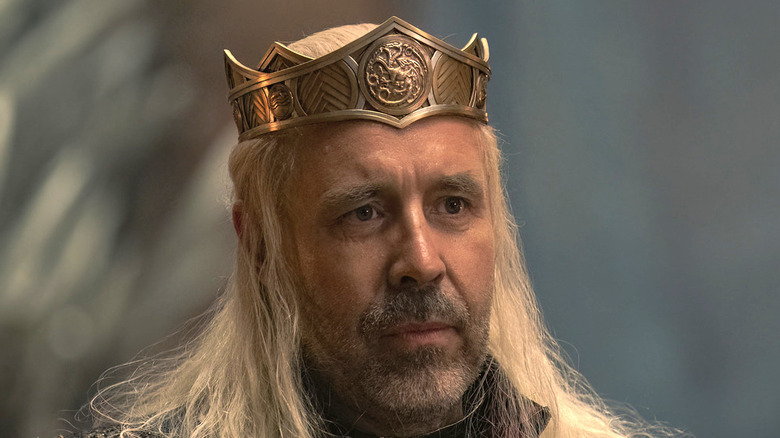 Viserys wearing a crown