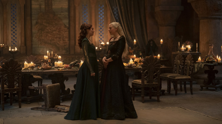 Allicent and Rhaenyra standing close talking