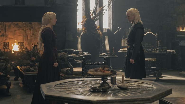 Rhaenyra Daemon facing each other