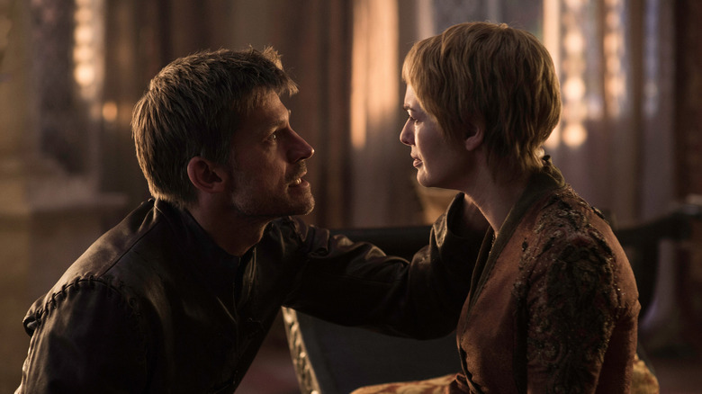 Jaime and Cersei embracing romantic