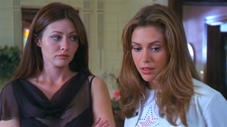 Prue looking at Phoebe