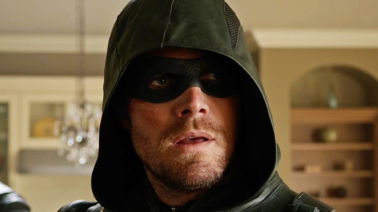 Oliver Queen wearing mask