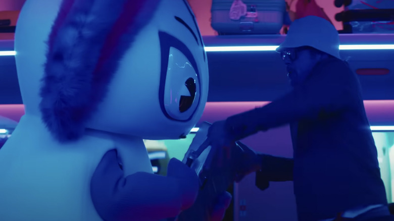 Brad Pitt fighting anime mascot on train