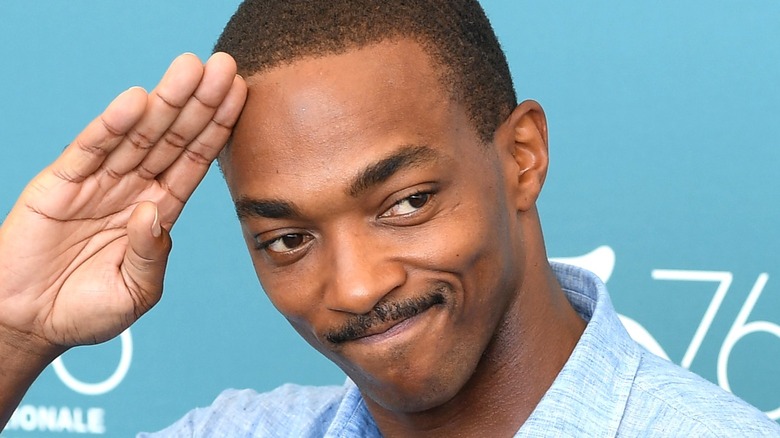 Anthony Mackie salutes