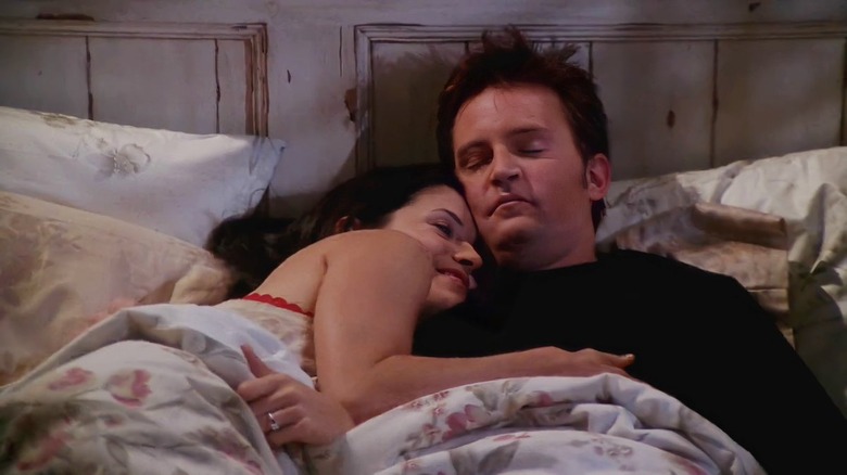 Matthew Perry as Chandler and Courtney Cox as Monica in Friends